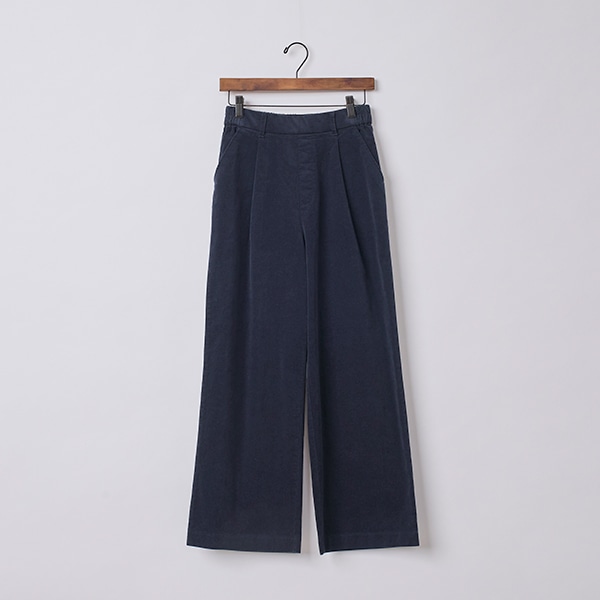 ネイビー
