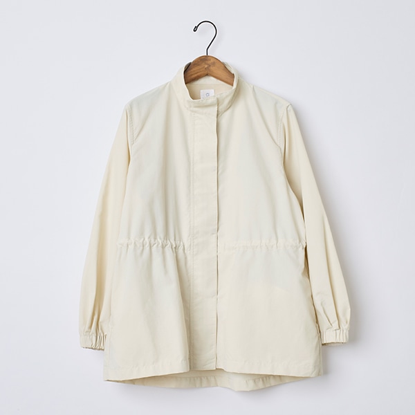 ライトベージュ