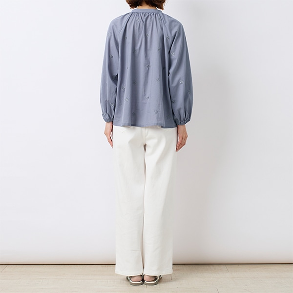 コットン総刺繍ブラウス