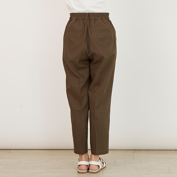 HACHE タックテーパードパンツ
