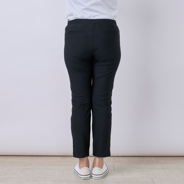 ウォームストレッチテーパードパンツ
