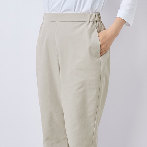 ストレッチツイルテーパードパンツ