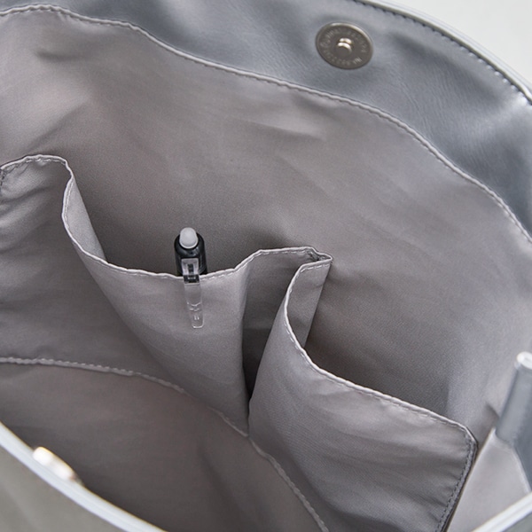 トートバッグ タッセル付き