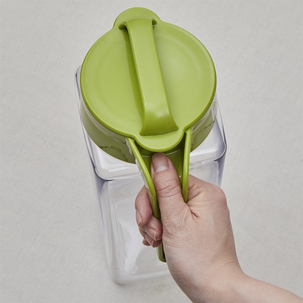 タテヨコ麦茶ポット2 1l グリーン グリーン 保存容器 調味料入れ ピッチャー 料理家 栗原はるみ レシピ オンラインショップ 公式 ゆとりの空間