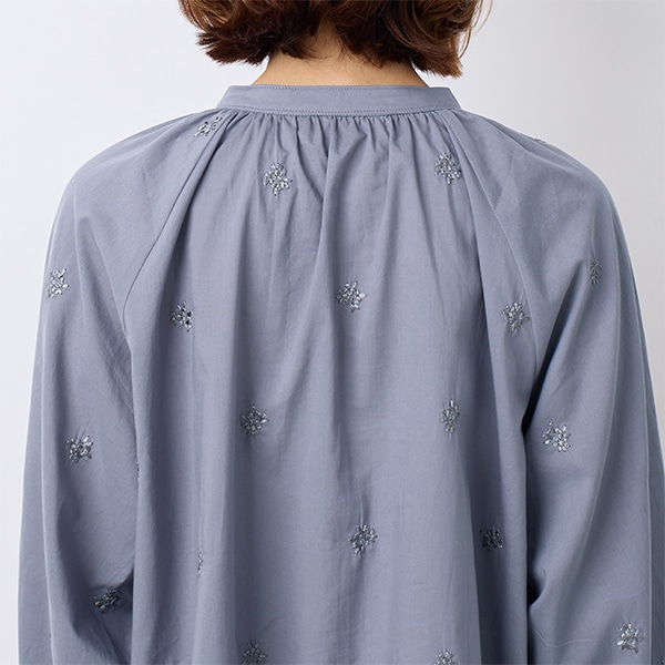 コットン総刺繍ブラウス