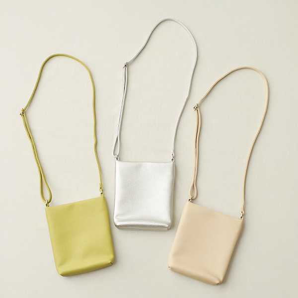 フェイクレザーポシェット