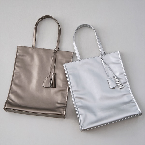 トートバッグ タッセル付き