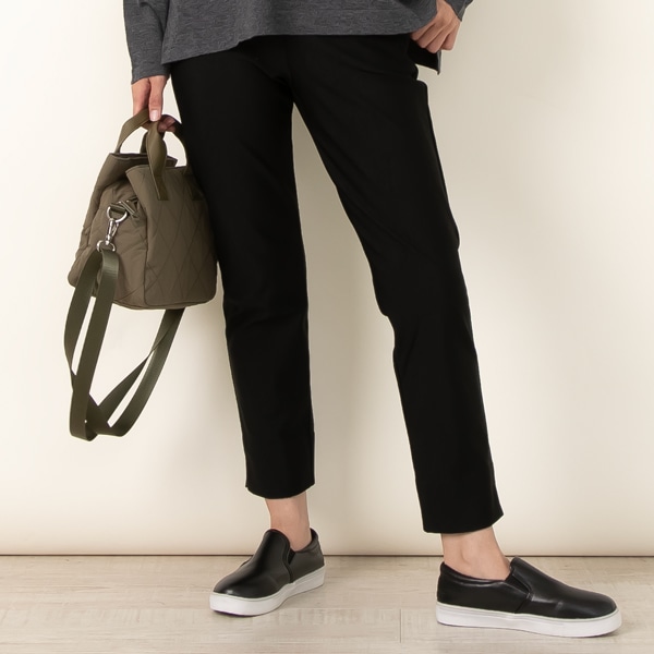 ウォームストレッチテーパードパンツ