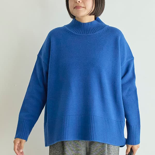 バルキーヤーンハイネックプルオーバー