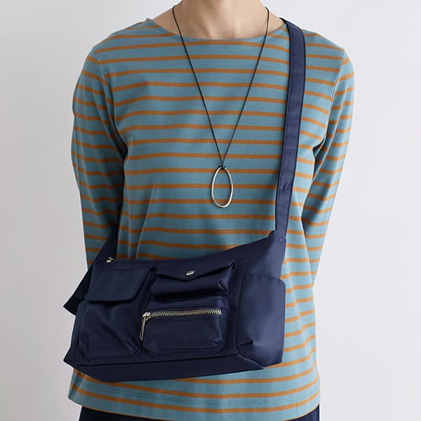 ショルダーバッグ