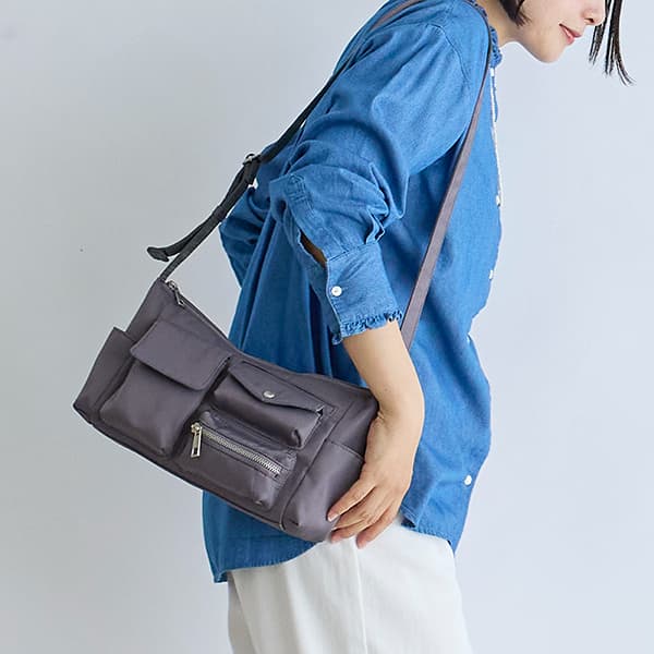 ショルダーバッグ