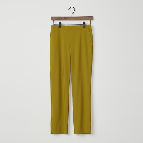 ストレッチテーパードパンツ