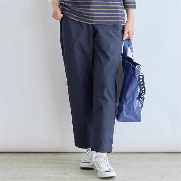 ストレッチツイルテーパードパンツ