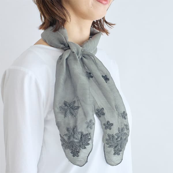 ウールシルクフラワー刺繍ストール