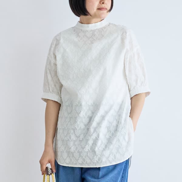 ジャガードハイネックブラウス