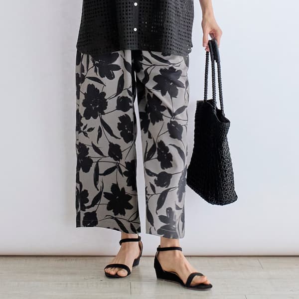 フラワープリントイージーパンツ