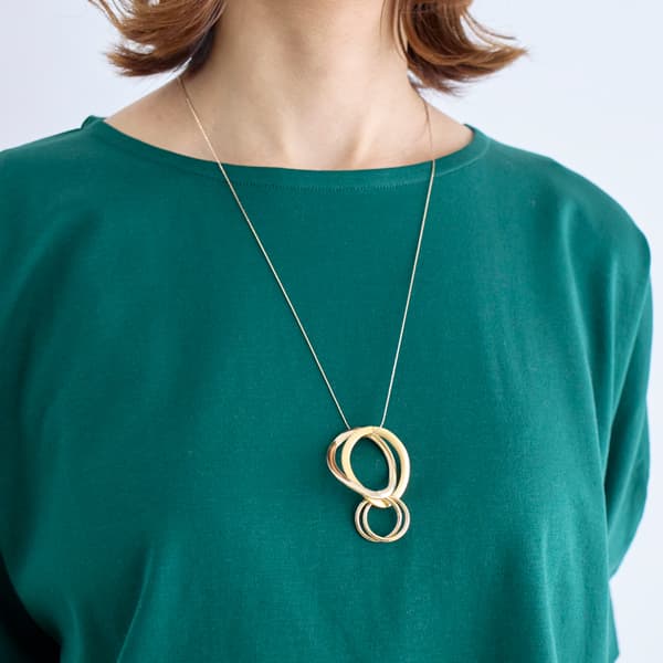 3連リングネックレス