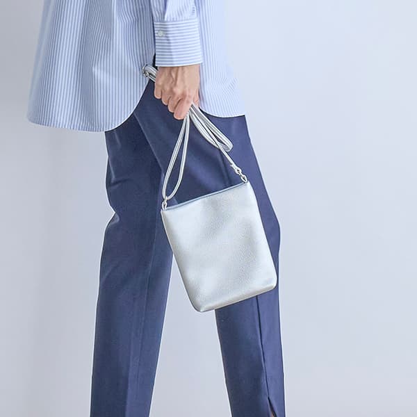 フェイクレザーポシェット