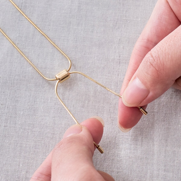 メタルバーチャームネックレス