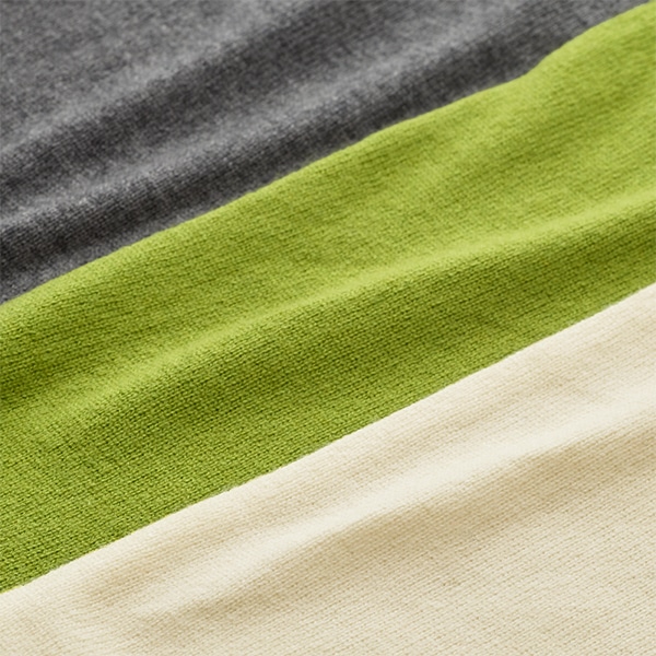 カシミヤブレンドタートルネックプルオーバー