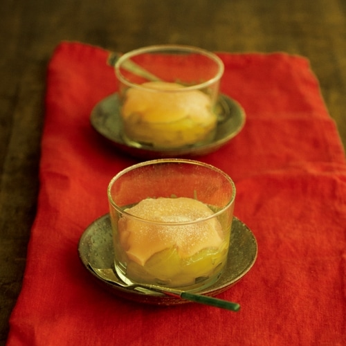 りんごのシロップ煮とカスタードソース