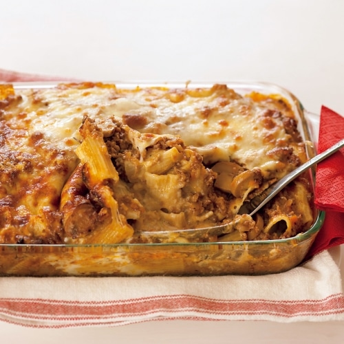 大きなマカロニのラザニア