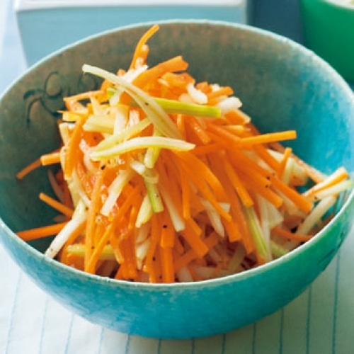 にんじんとセロリのサラダ