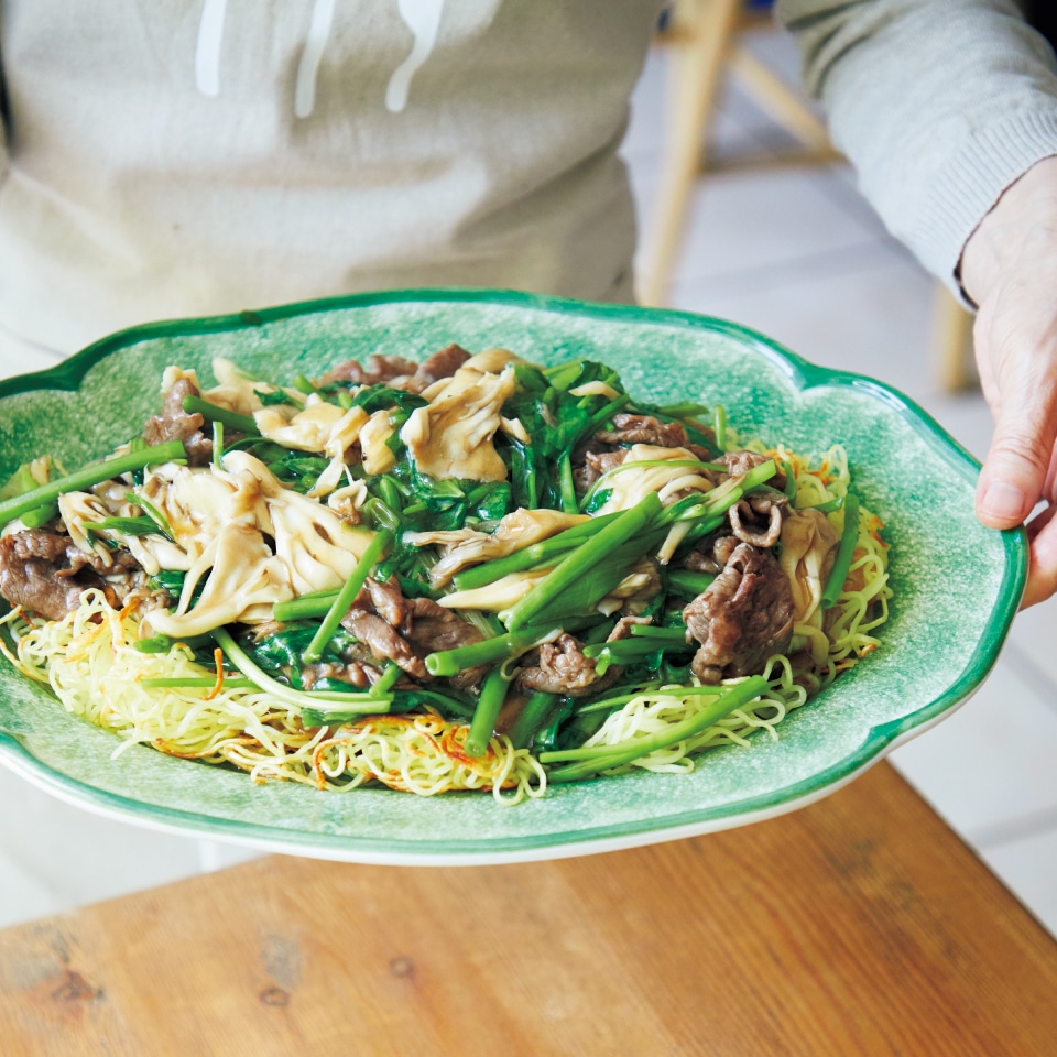 まいたけと空芯菜のあんかけ焼きそば