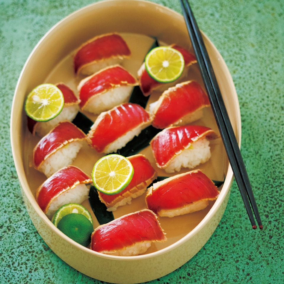 マグロの漬け（にぎりずし）