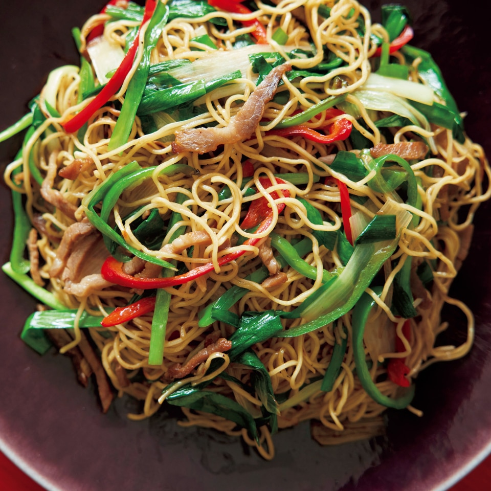 せん切り野菜のしょうゆ焼きそば