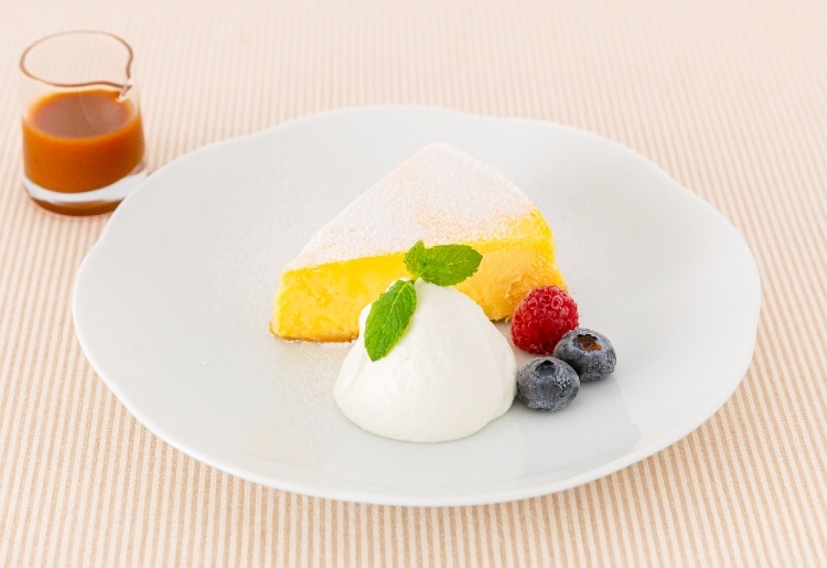 ベイクドチーズケーキ(季節のソース)