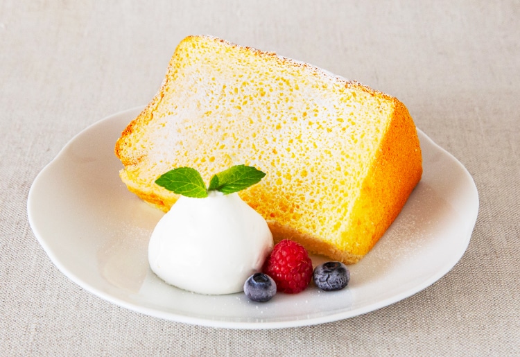 シフォンケーキ(季節のソース付)