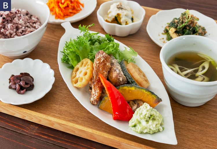 サバの竜田揚げ アボカド豆腐ソース