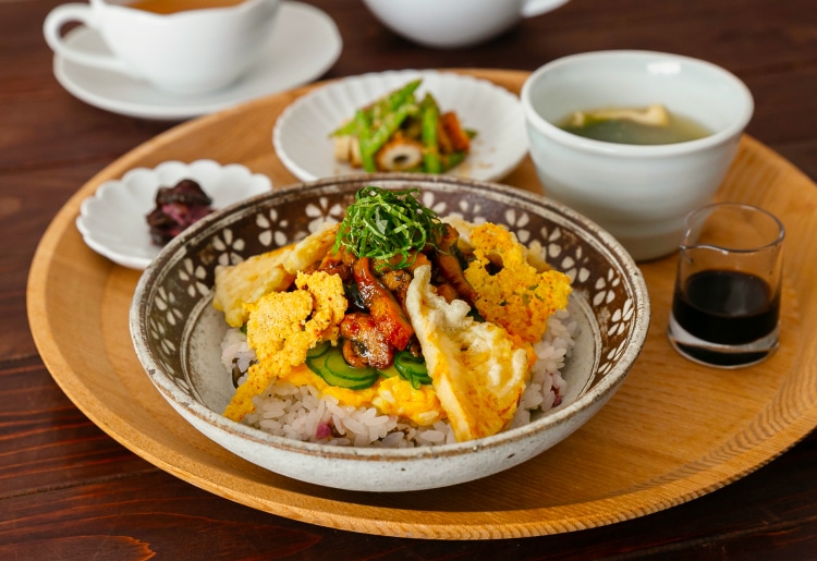 北海道産あなごとたけのこフリットのちらし寿司