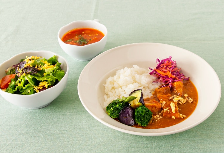 季節野菜とトロトロ豚のカレー