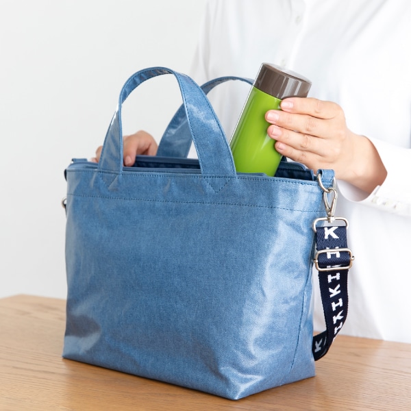 荷物の出し入れ