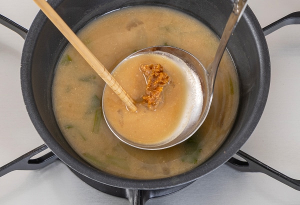 深さをいかして、1～2人分の汁物に