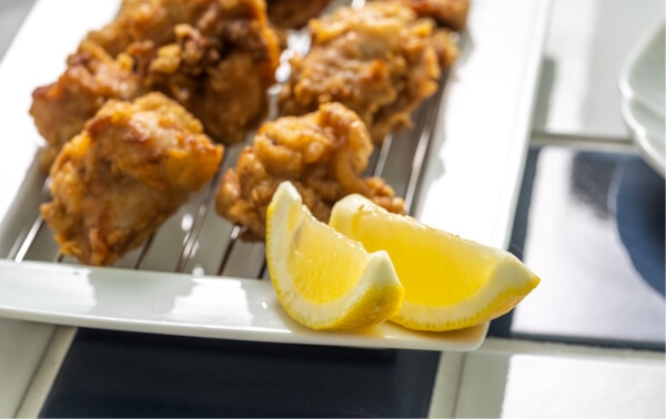 潔い白さとリム(縁)のデザインの美しさ