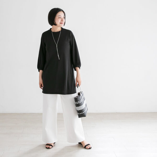 ホワイトデニムパンツ