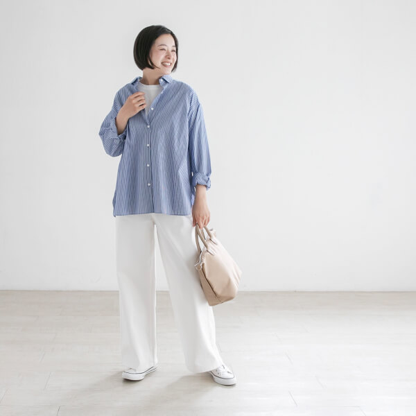 ホワイトデニムパンツ