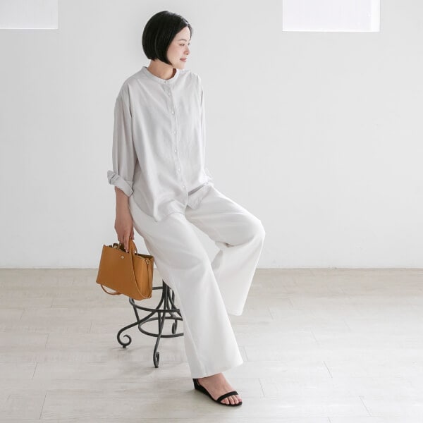 ホワイトデニムパンツ