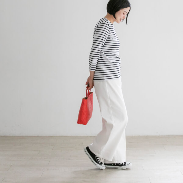 ホワイトデニムパンツ